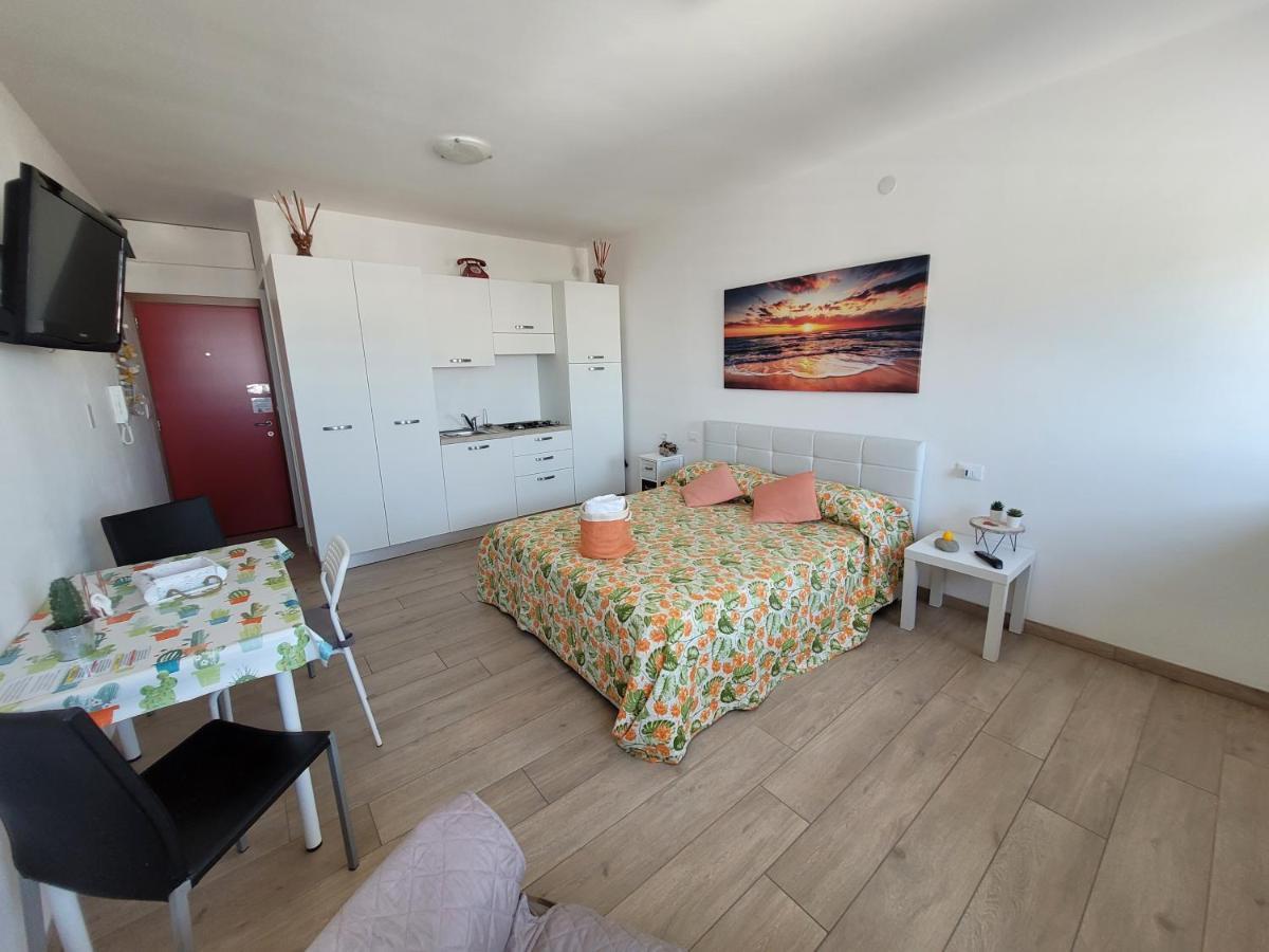 Rosato 3 Sea View Apartment Lignano Sabbiadoro Eksteriør billede