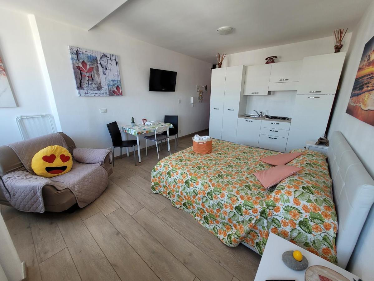 Rosato 3 Sea View Apartment Lignano Sabbiadoro Eksteriør billede