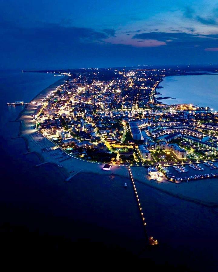 Rosato 3 Sea View Apartment Lignano Sabbiadoro Eksteriør billede
